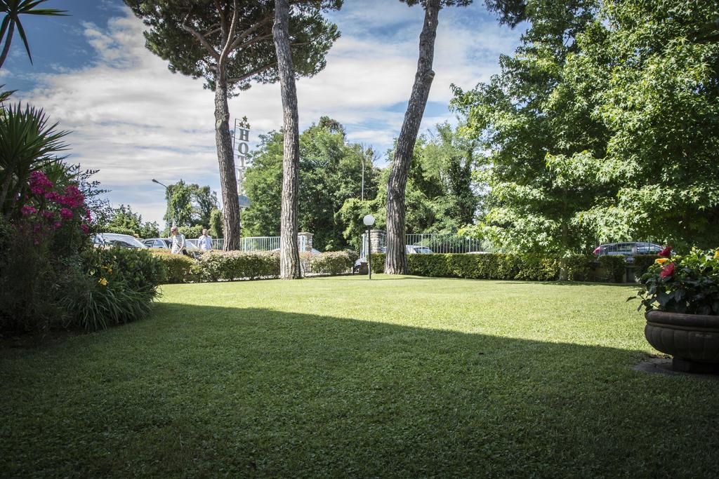 Hotel Riviera Blu Tirrenia Luaran gambar