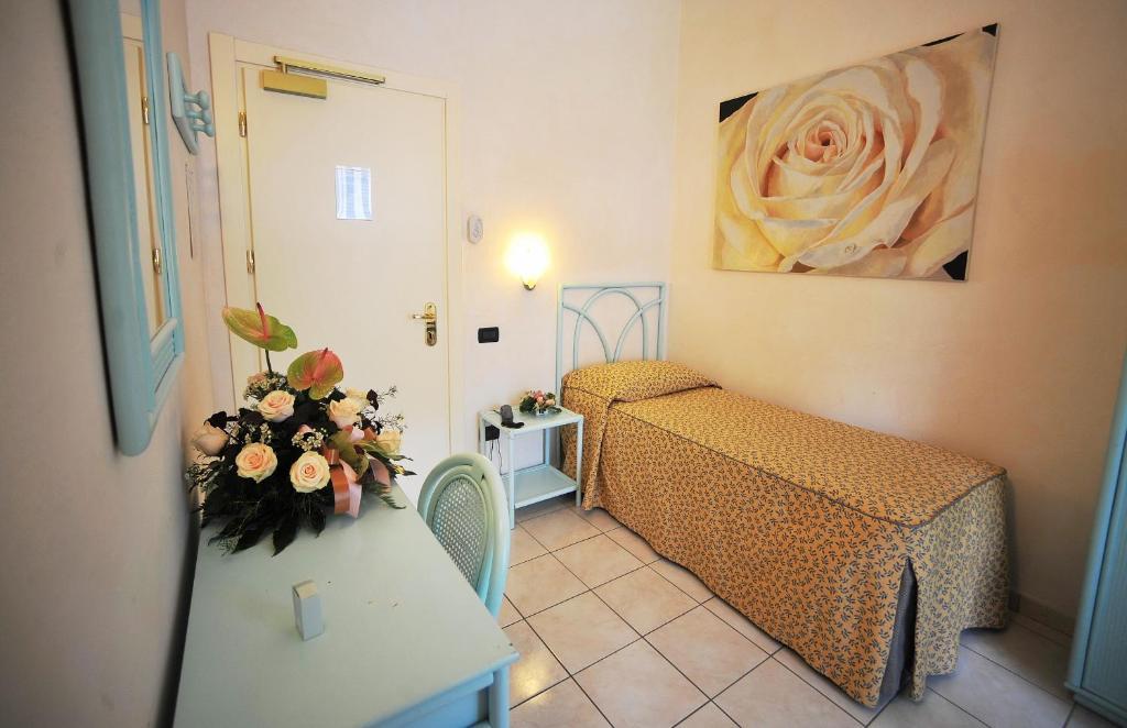 Hotel Riviera Blu Tirrenia Bilik gambar
